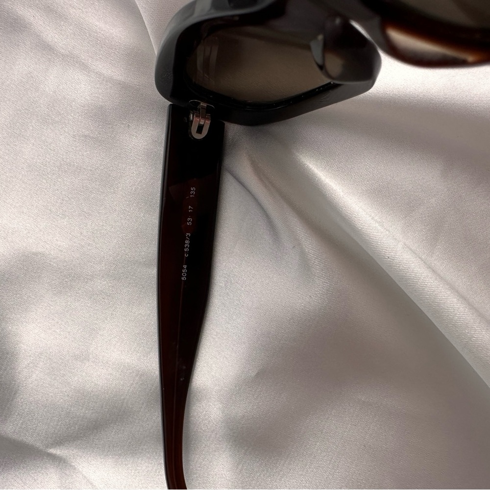 CHANEL Elegant Dark Brown Sunglasses - Picture 6 of 14
